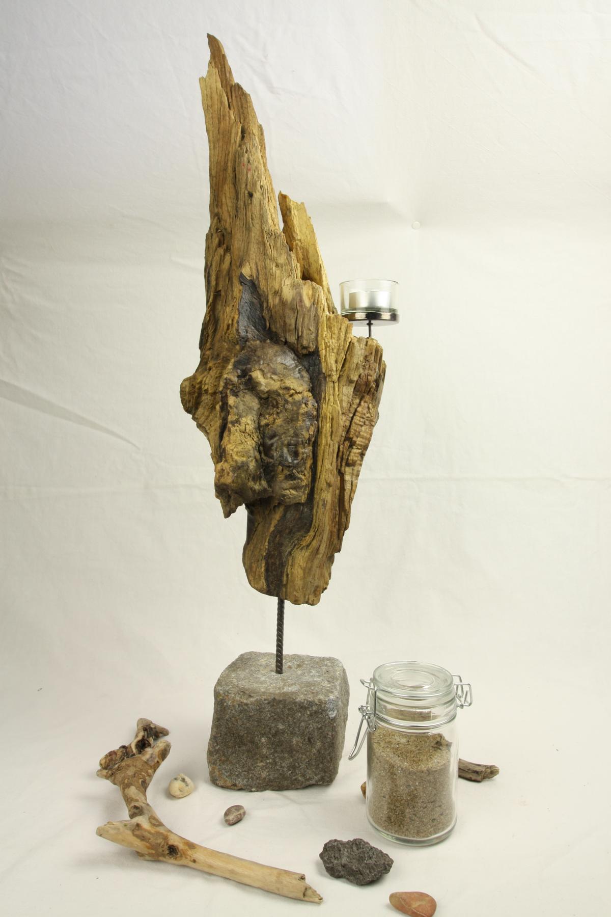 Schwemmholz%20Skulptur%20Pflasterstein